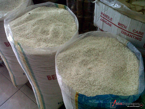 Kembali Naik, Harga Beras Tembus Rp10.500