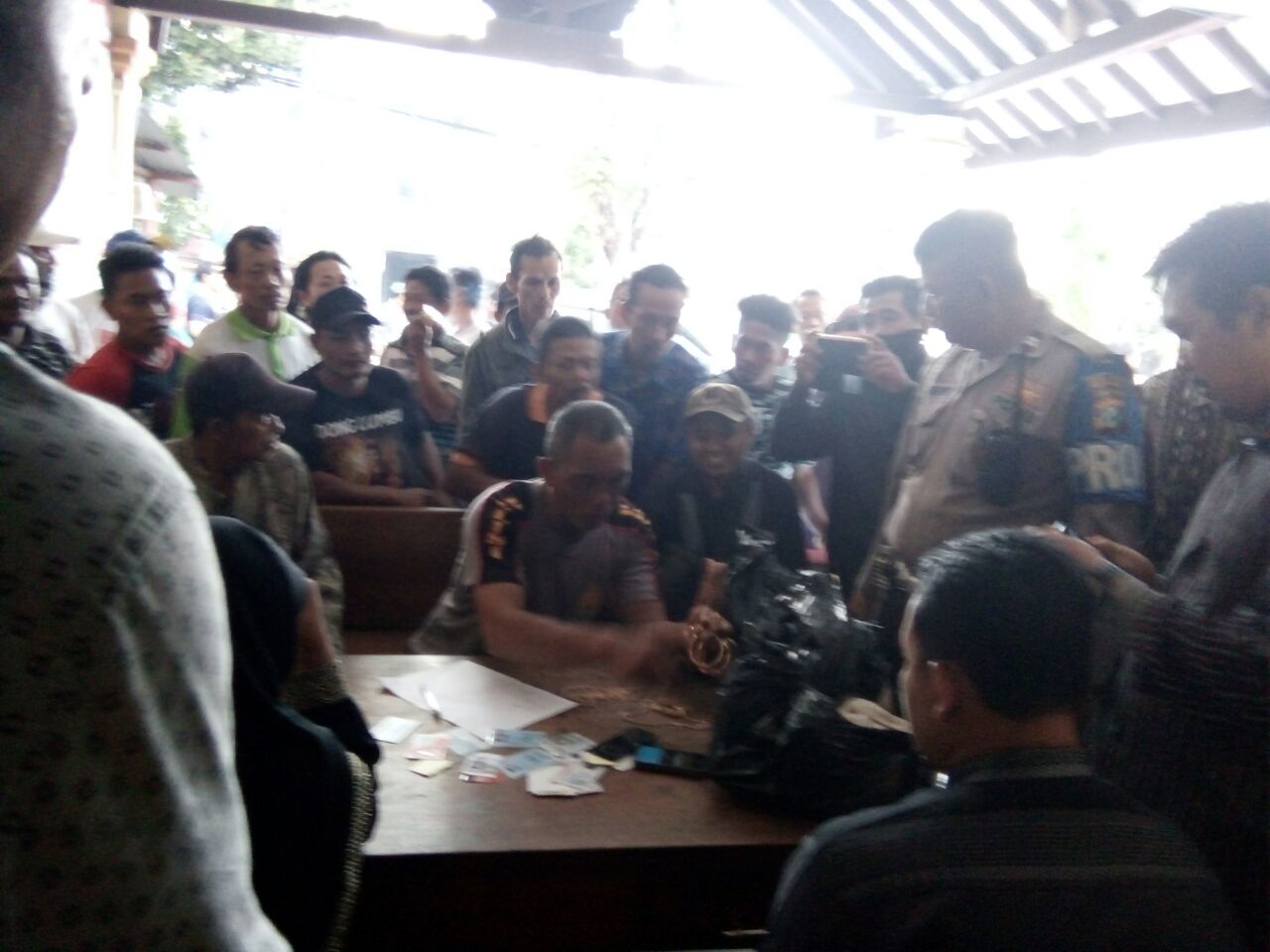 Korban Hilang Berbulan-bulan dan Merugi Ratusan Juta