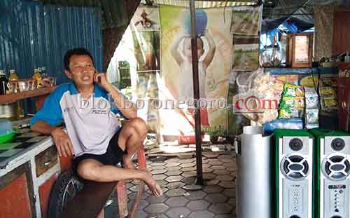 Rusak Gembok, Pecel Persibo Kemalingan