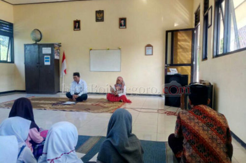 IAI Sunan Giri Peringati Isra' Mi'raj dengan Sholawat dan Talk Show
