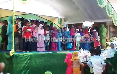 PAC Muslimat dan Fatayat Kanor Gelar Santunan
