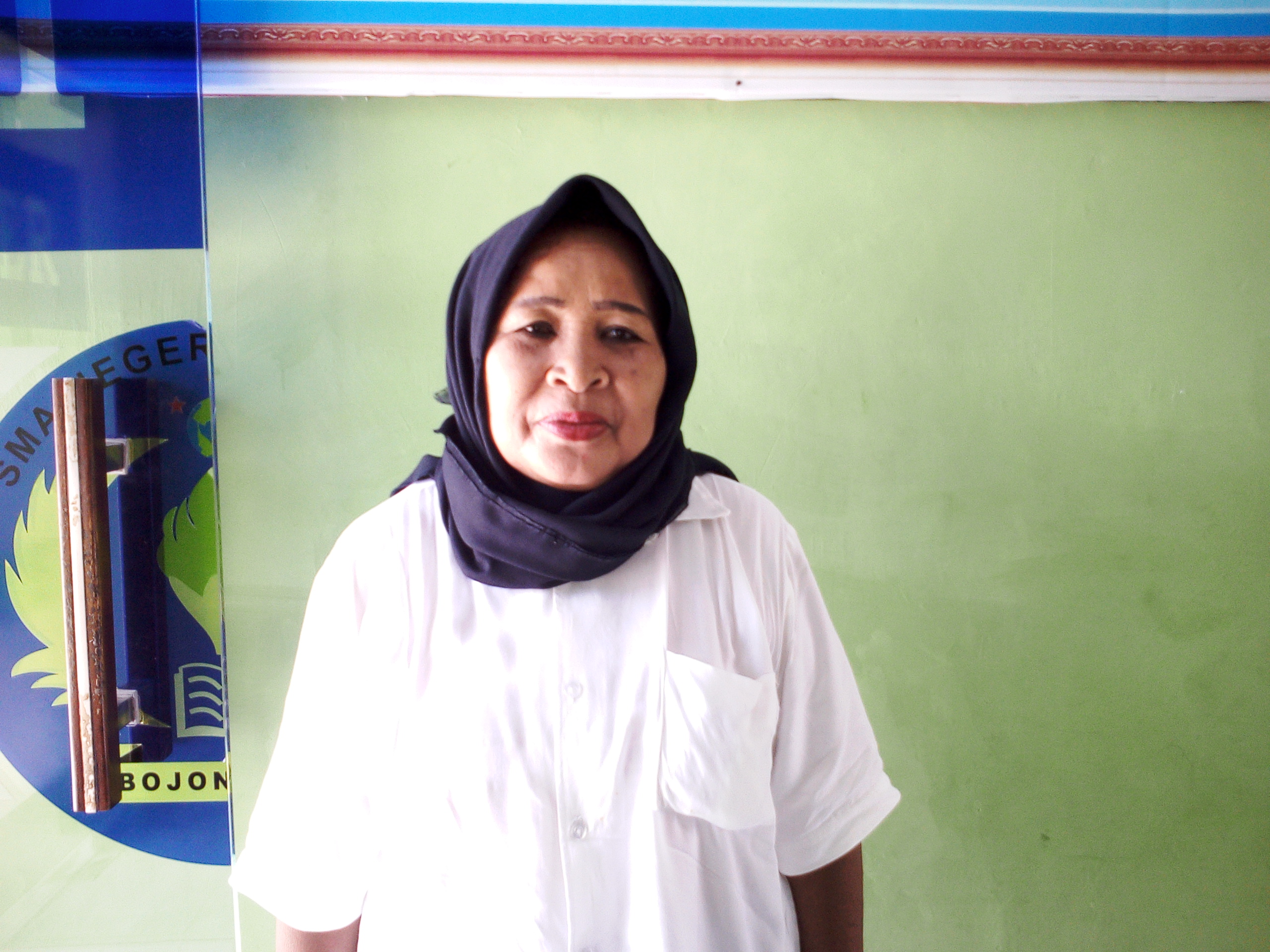 Tak Malu Bersekolah Meski Tak Muda Lagi