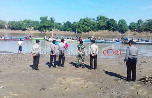 Sepakati Perahu Penambang Pasir Tidak di Kabalan