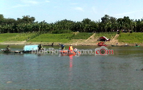 Tanah Keras, Ranting dan Bambu Jadi Kendala Pencarian
