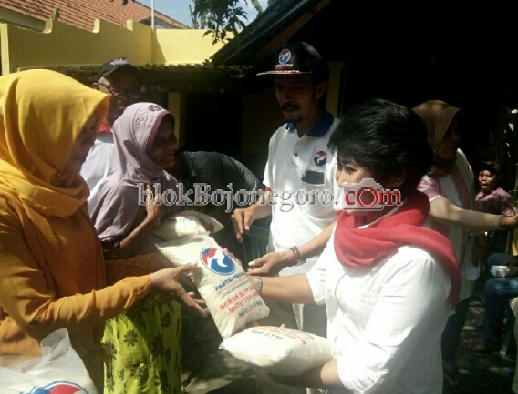 Sapa Masyarakat, Perindo Bagikan Ribuan Paket Sembako
