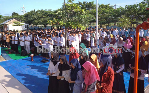 Jelang UN, SMK 5 Gelar Doa Bersama Dirangkai Isra' Mi'raj