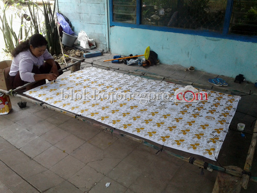 Batik Ngunut Tembus Pasar Luar Pulau