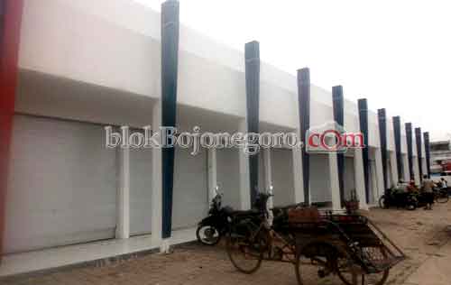 Pindah di TPS, Pedagang Ada yang Memilih Tidak Jualan