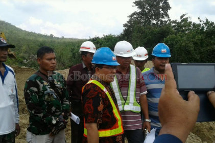 Khawatir Ganggu Waduk Gongseng, Bupati Tinjau Lokasi