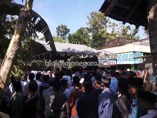 Ribuan Pelayat Datang ke Rumah Duka