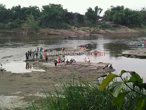 Mancing di Bengawan Solo, Pemuda Ngraho Tenggelam