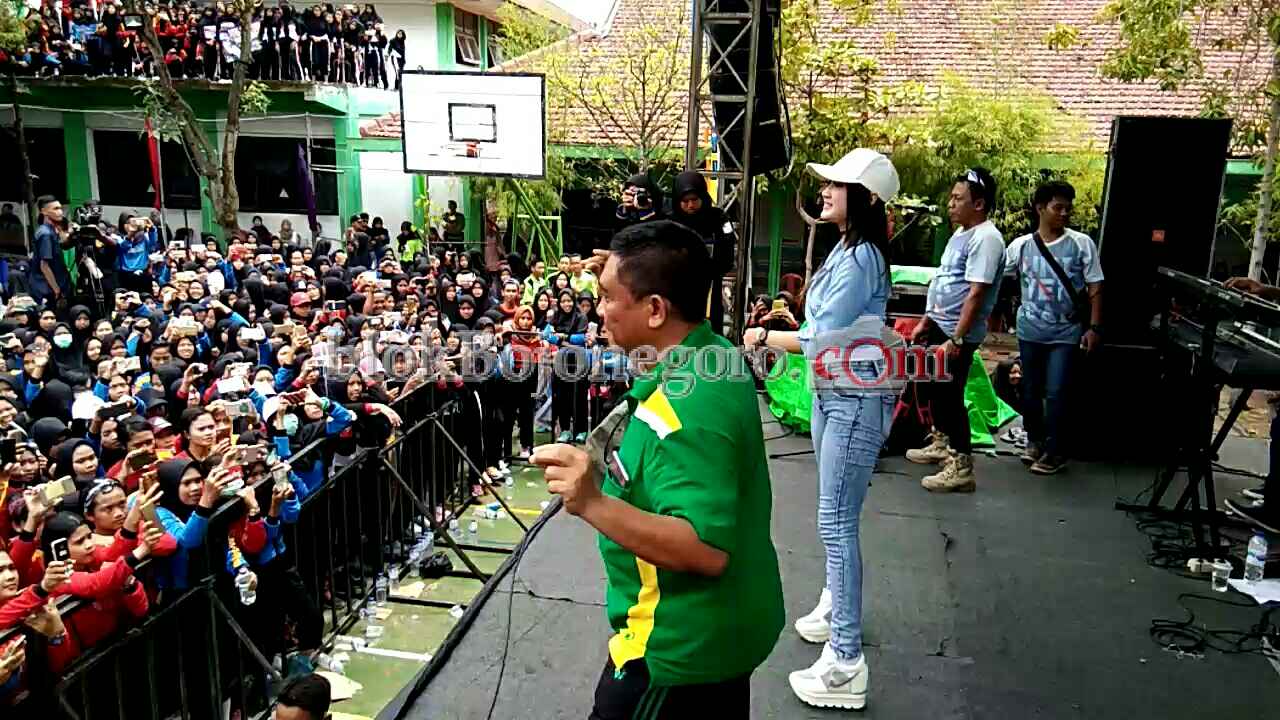 Datangkan Nella Kharisma, Siswa Ditarik Rp50.000?