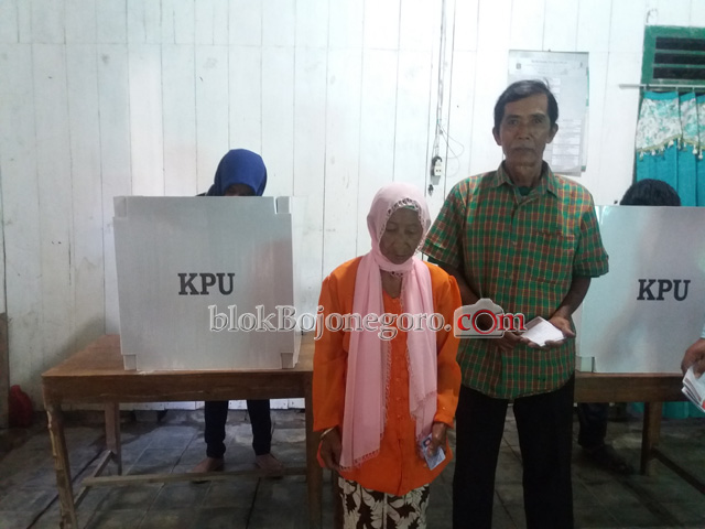 Meski Lansia, Sujinah Semangat Ikut Nyoblos