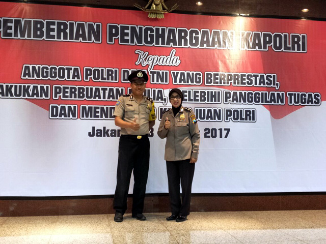 Ikhlas Bantu Janda Sebatangkara, Tak Sangka Dapat Penghargaan