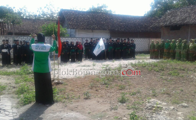 Warga Bubulan Antusias Sambut Kirab Koin NU
