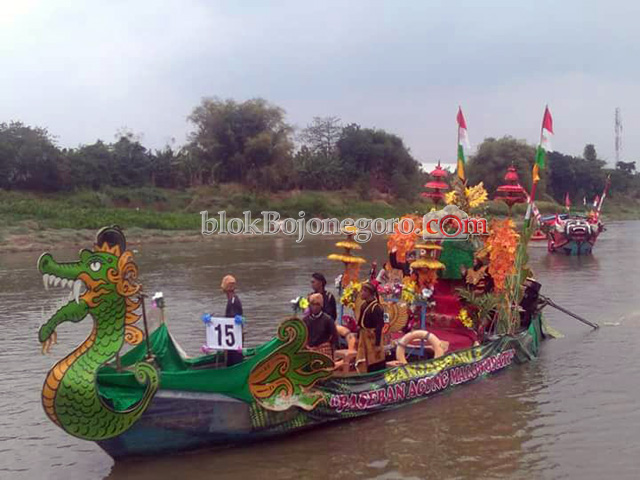 Inilah Pemenang Perahu Hias Festival Bengawan