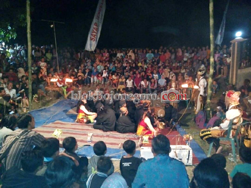 Sandur, Tutup Sepekan Seni Sayap Jendela