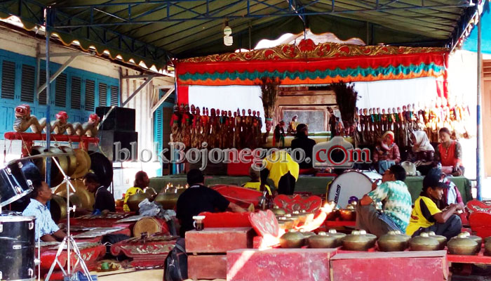 Sedekah Bumi, Desa Kepoh Kidul Gelar Wayang Golek