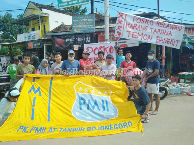 Berangkat ke Pacitan, PMII At-Tanwir Berikan Bantuan Korban Banjir