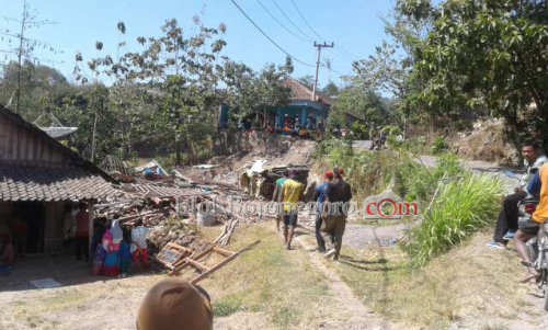 Camat Sekar Akan Kawal Proses Hukum yang Berjalan