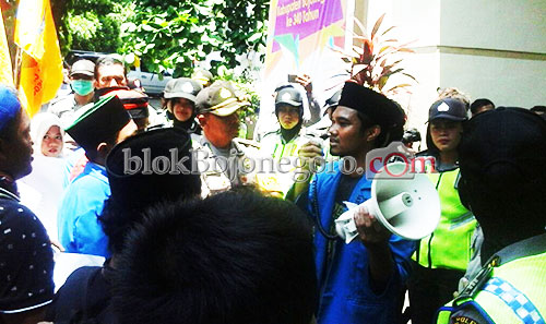 Tidak Bertemu Wakil Rakyat, Demonstran Kecewa