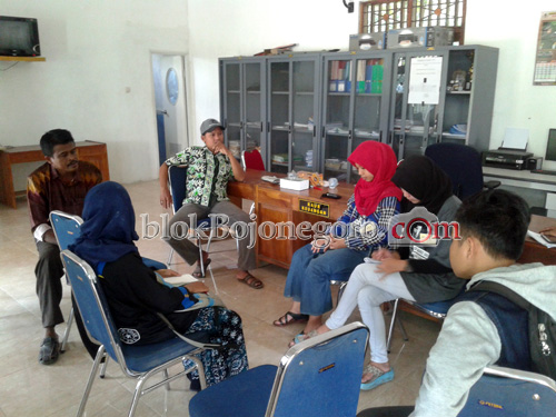 Peserta SAS Sunan Giri Analisa Sosial di Tiga Desa