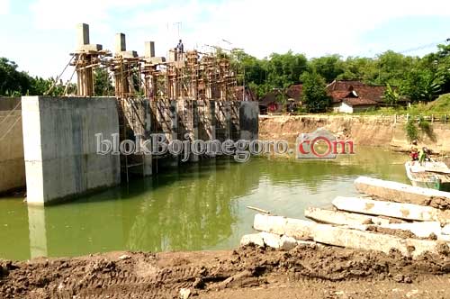 Terkendala Banjir, Pengerjaan Baru 90%