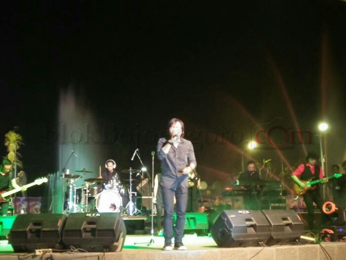 Ari Lasso Hibur dan Berbagi Kenangan di Bojonegoro