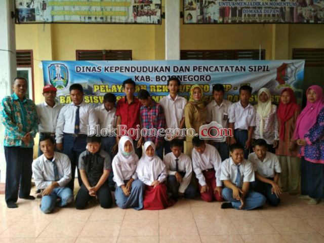 Dispendukcapil Berikan Pelayanan untuk Anak Berkebutuhan Khusus