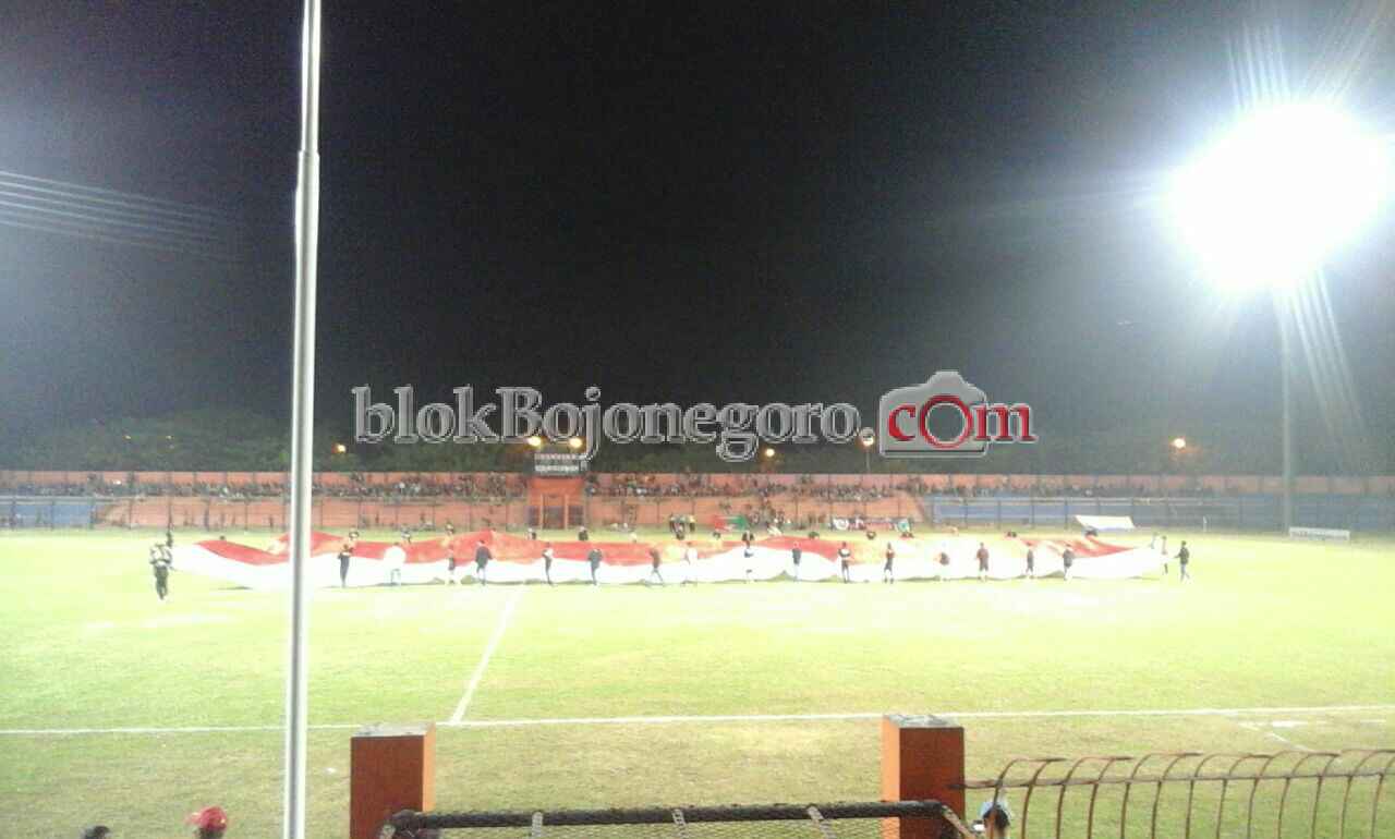 Kedua Kesebelasan Gunakan Formasi Berbeda
