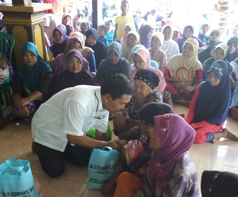 Kuswiyanto Berikan Bantuan Korban Banjir Bandang Dander