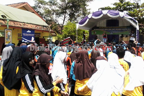 SMPN 1 Kapas Gelar Jalan Sehat