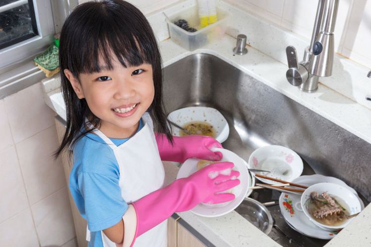 Anak yang Terbiasa "Kerja" di Rumah Lebih Sukses Saat Dewasa