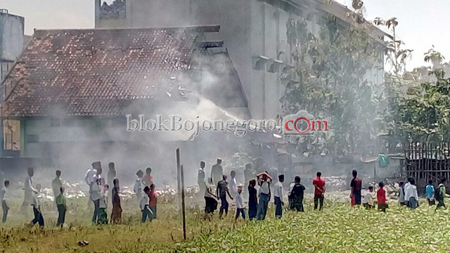 Gedung Laboratorium di Ponpes At-Tanwir Terbakar