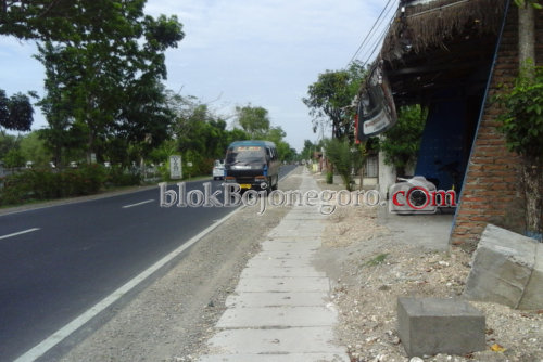 Dicopot Saat Perbaikan Drainase, PJU di Balen Belum Dipasang