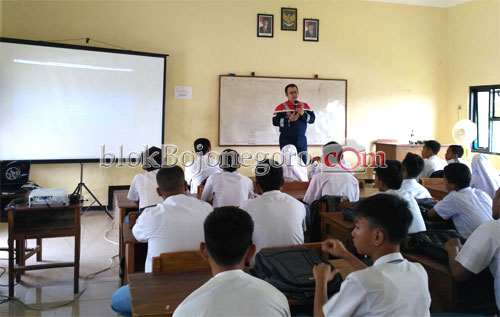 Bupati Apresiasi Kegiatan JOB PPEJ Mengajar di SMK Migas