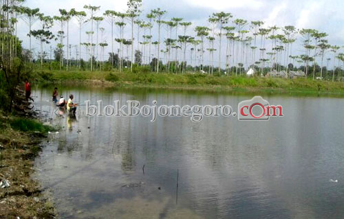 Tunggu Waktu Berbuka, Lebih Seru Sambil Mancing
