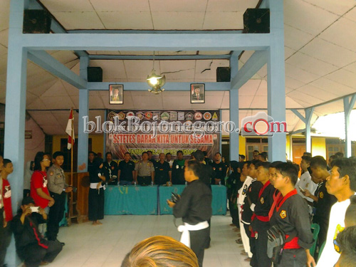 Pesilat Bojonegoro Jalin Keakraban Dengan Donor Darah