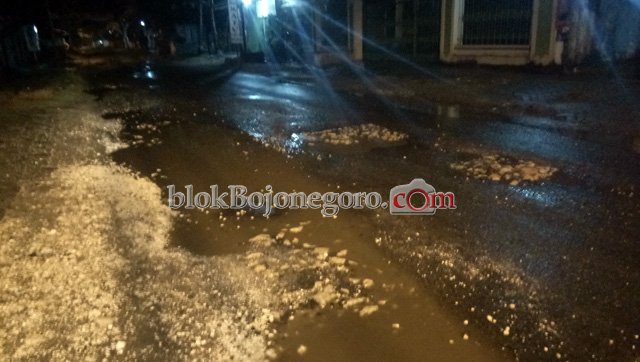 Hujan, Jalan Poros Sumberejo - Kanor Rusak Semakin Parah