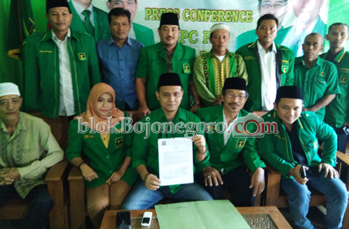 DPC PPP Beri Surat Tugas Kang PD