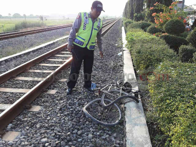 Pulang Kerja, Buruh Tani Meninggal Dihantam Kereta