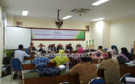 EMCL dan Tropis Berharap Sekolah Adiwiyata Terus Digalakkan