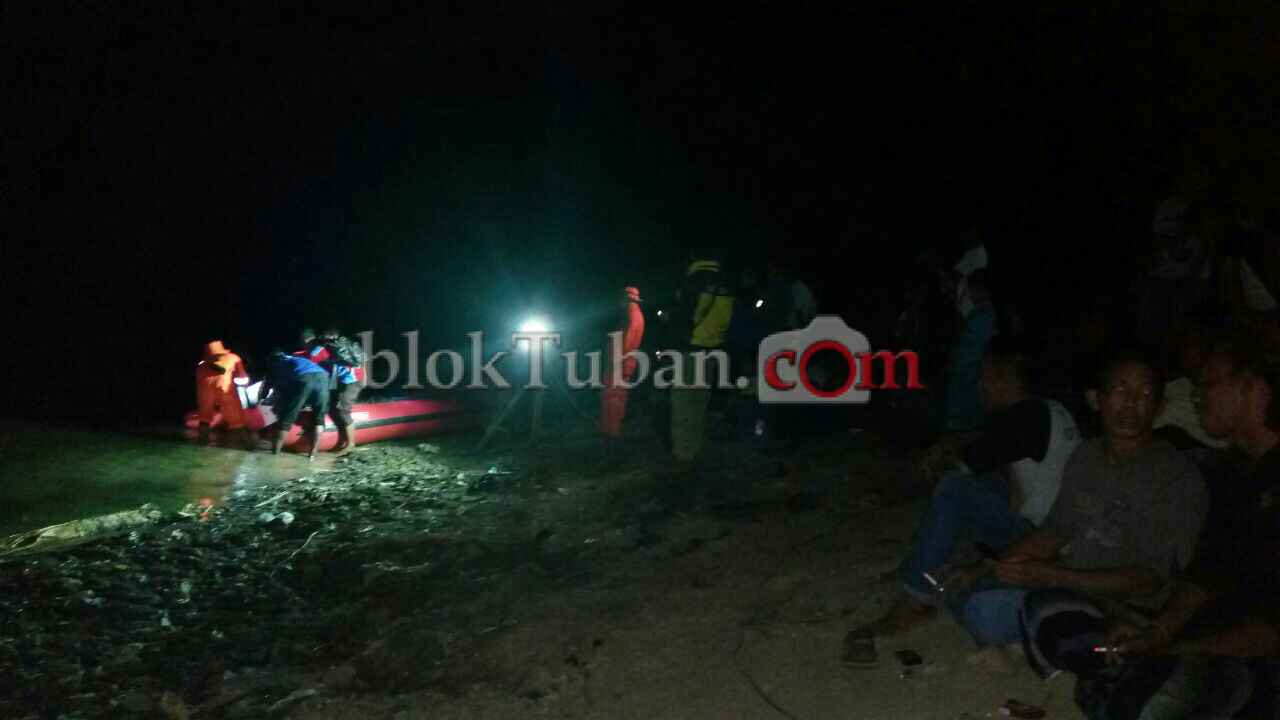 Malam Ini, Tim SAR Andalkan Lampu Cari Korban