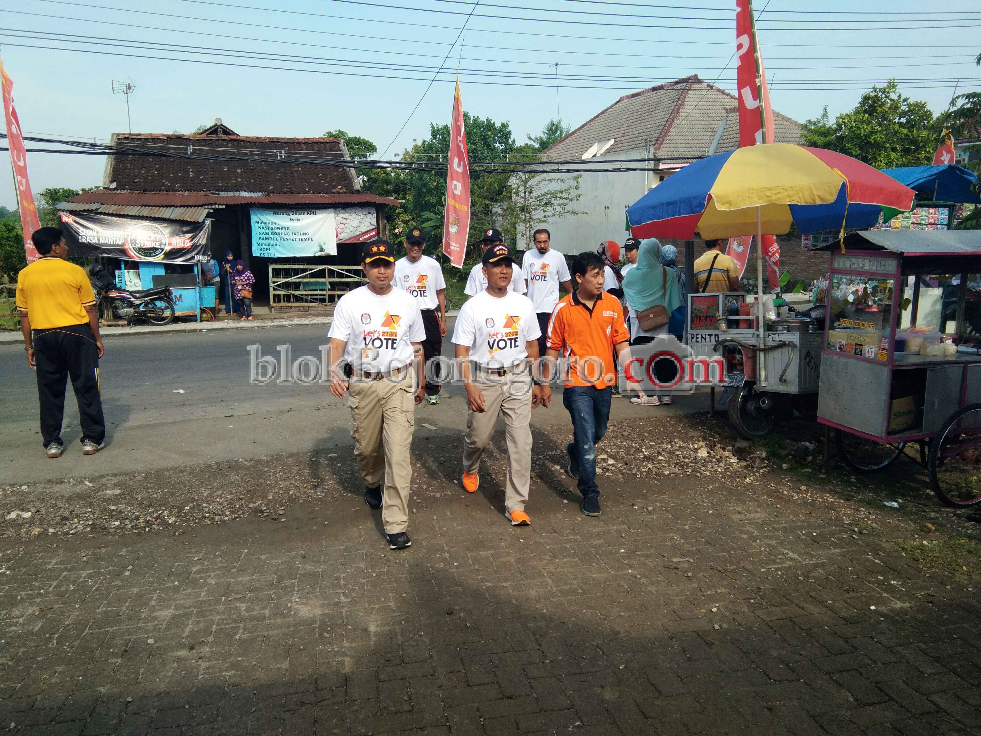 Sadarkan Tahapan Pemilu Serentak, KPU Gelar Jalan Santai