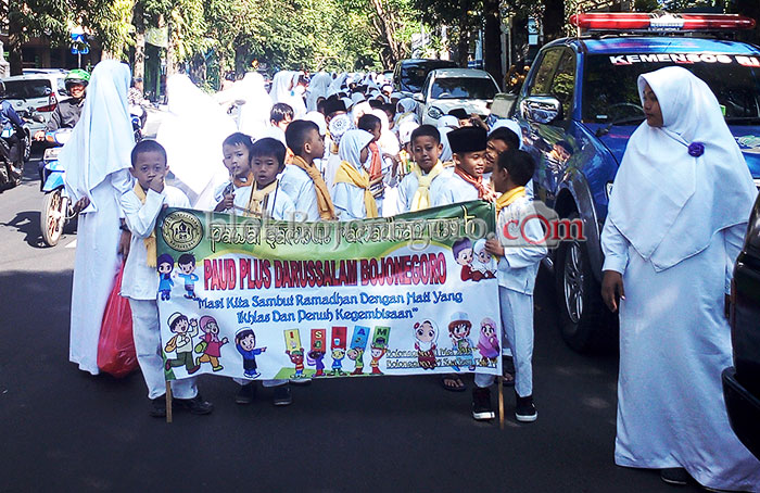 PAUD Darussalam Pawai Sambut Ramadan