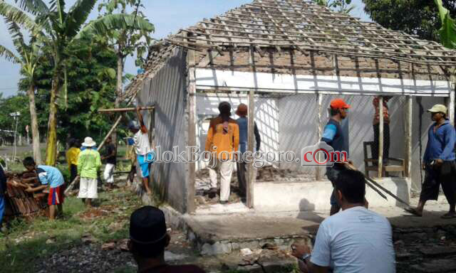 MWC NU Temayang Gotong Royong Bangun Musala di Pancur