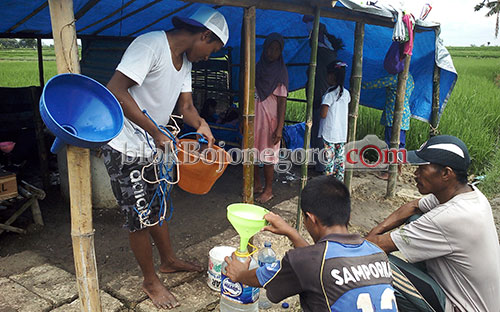 Pemilik Sawah Tak Tahu Air Sumurnya Disinyalir Berkhasiat