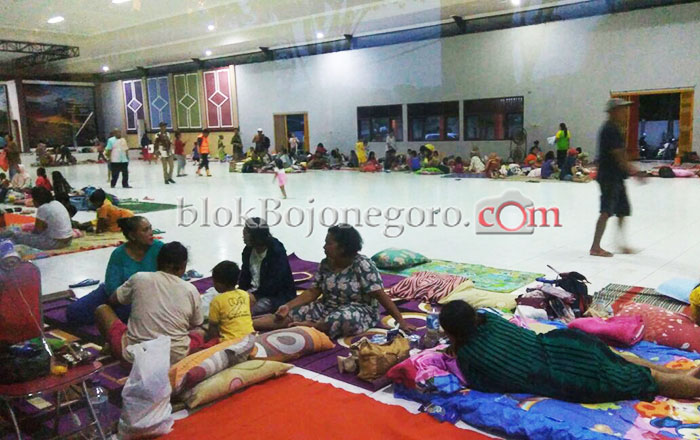 Bengawan Terus Meluap, Warga Mulai Mengungsi