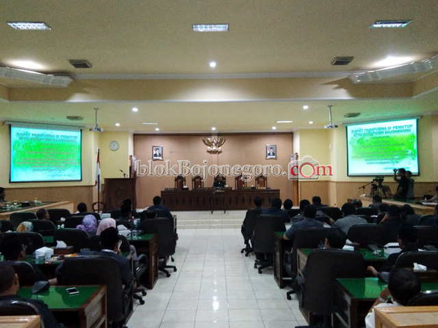 Tunggu Kepala Daerah, Rapat Paripurna Diundur Siang