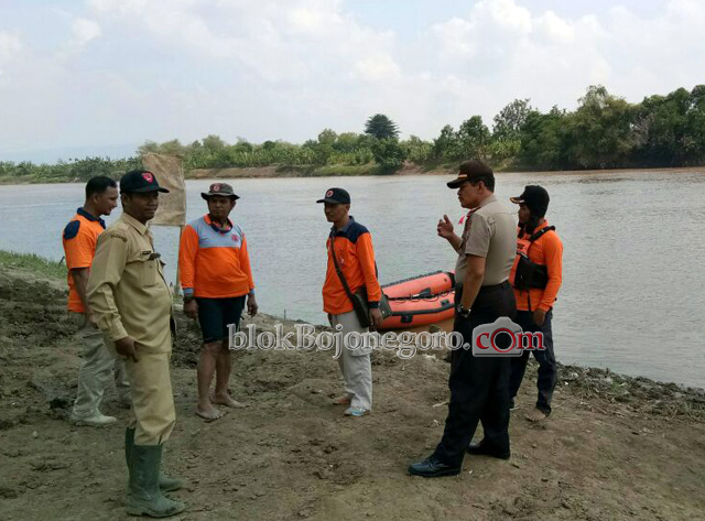 Mandi di Bengawan, Warga Baureno Tenggelam